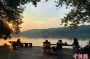 九宫算命“移动卧室”重塑旅行方式 “Z世代”爱上车轮上的家